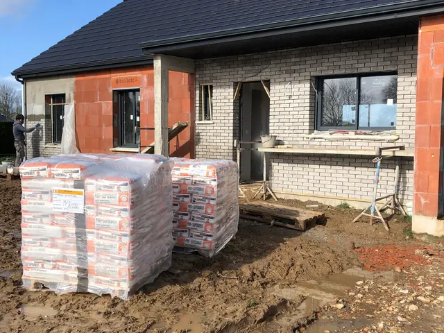 Construction neuve en brique, gros œuvre — Bois-Guillaume